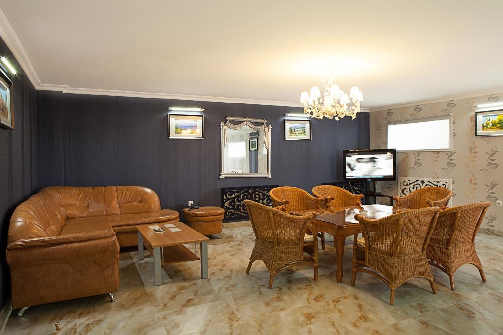 אסטנה Hotel Topaz מראה חיצוני תמונה
