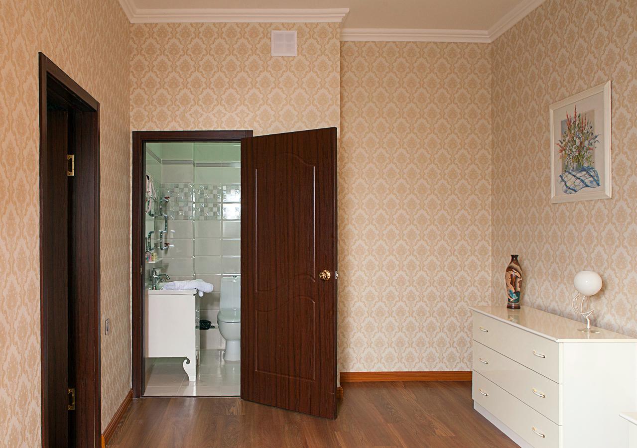 אסטנה Hotel Topaz מראה חיצוני תמונה